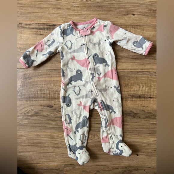 Bundle of 3 Pajamas - 6 months - Picture 2 of 6